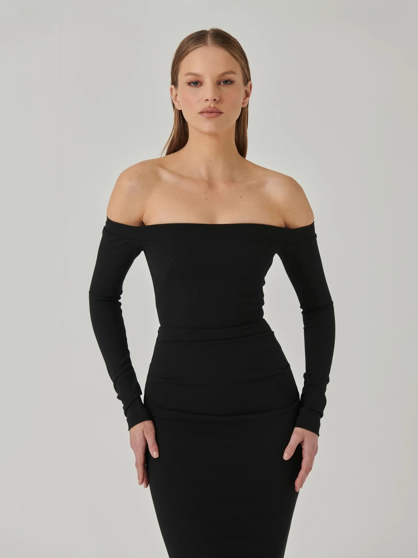 Hire EFFIE KATS Anita Gown in Black