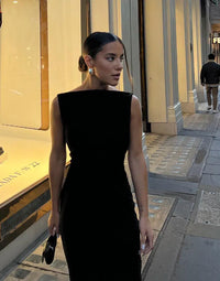 Hire EFFIE KATS Verona Gown in Black