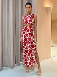 Hire  Cinta Cut Out Midi Dress in Valentina Floral Print