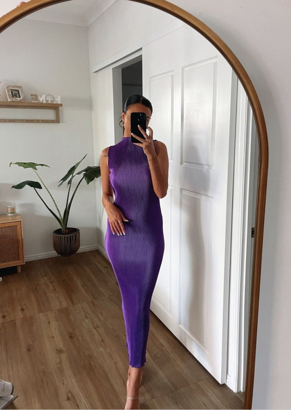 Hire L’IDEE Soiree Gisele Gown Arabia Purple